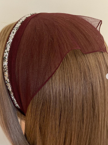 Batic din tul - Visiniu cu pietre gri Batic din tul - Visiniu cu pietre gri